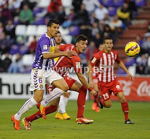 Jugada del partido entre Real Valladolid y Girona