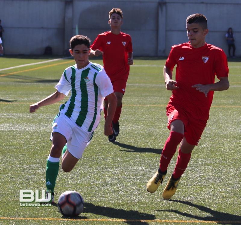 Haga clic en la imagen para ver una versin ms grande

Nombre:	aJ8 Cadete A Betis - Sevilla 63.jpg
Visitas:	1
Size:	108,9 KB
ID:	6667848