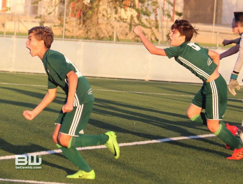 Haga clic en la imagen para ver una versin ms grande

Nombre:	aInfantilA - Sevilla - Betis 135.jpg
Visitas:	1
Size:	70,6 KB
ID:	6677084