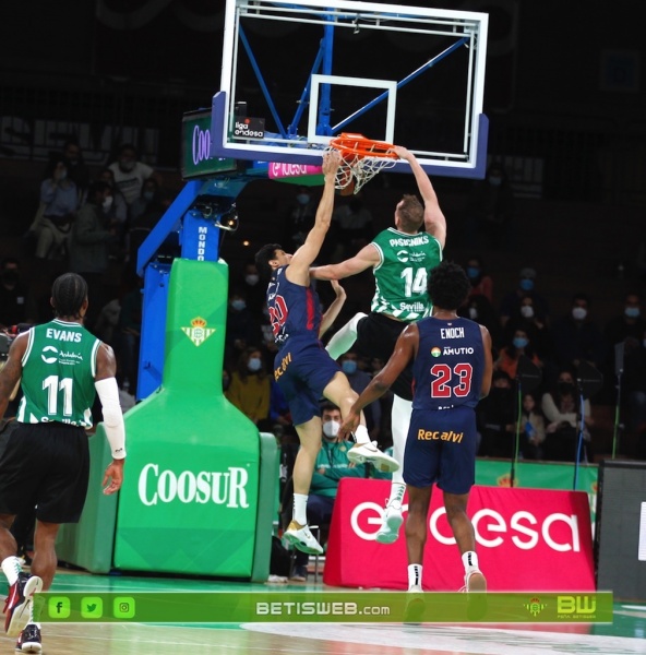 J14-Coosur-Betis-Baskonia-160